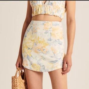 Abercrombie & Fitch Yellow Floral Linen Mini Skirt, Size XS